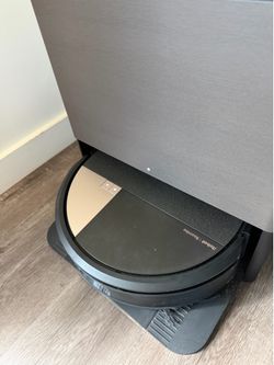 iRobot Max 707 Combo Robot Vacuum and Mop