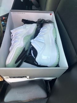 Jordan’s women size 5