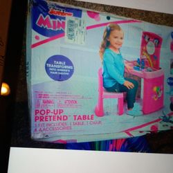 MINNIE MOUSE POP. N.  PRETEND ACTIVITY TABLE