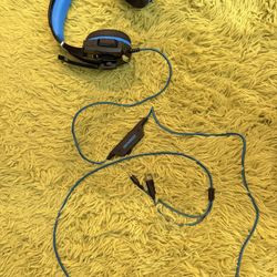 Like New Gaming Headset Clear Sound Wired Headphones with Mic 