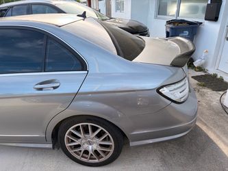 Mercedes-Benz C300 4-Matic Sedan