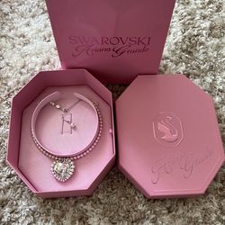 Swarovski X Ariana Grande heart necklace
