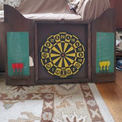  Vintage Fully Licensed Dart Board
