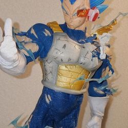 Vegeta Statue