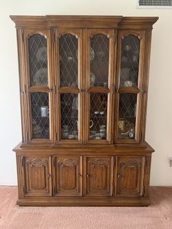 Drexel Heritage China Cabinet  - Illuminated 