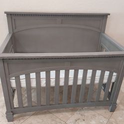 Evolur Nursery Essentials Bundle of Santa Fe 5-in-1 Convertible Crib,