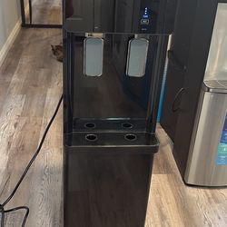 Iceman Water And Ice Dispenser 