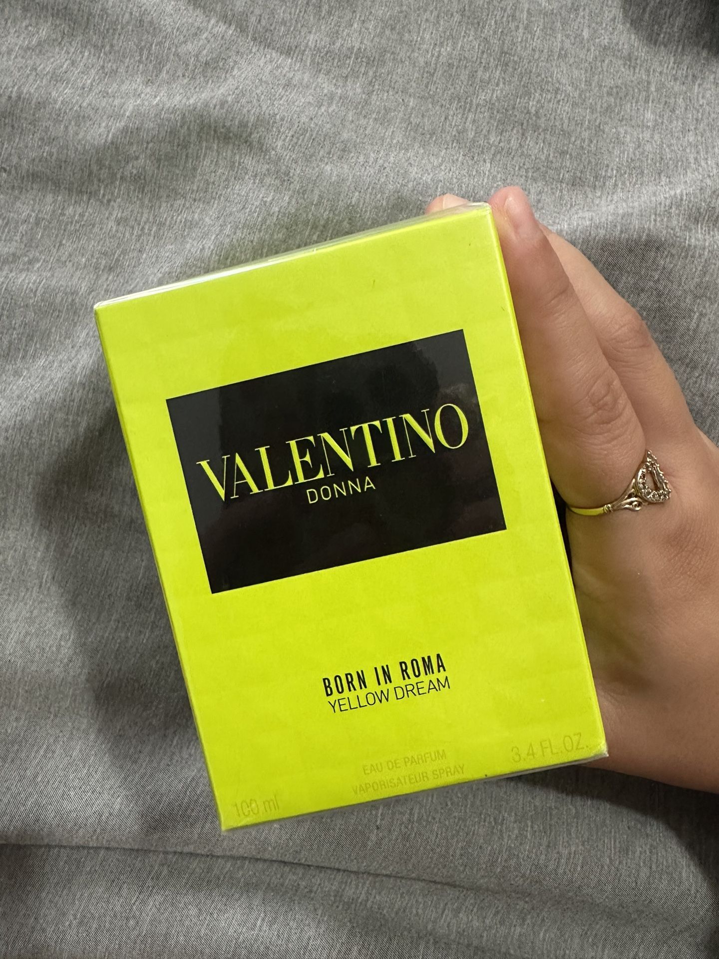 Valetino Perfume