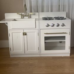Pottery Barn Chelsea Play Kitchen