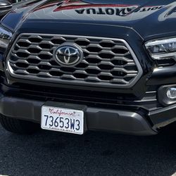 2023 Toyota Tacoma OEM grill