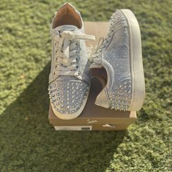 CHRISTIAN LOUBOUTIN RED BOTTOMS