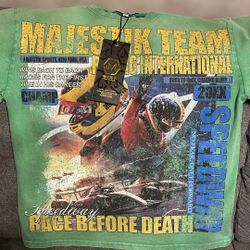 SIZE SMALL MENS GRAPHIC TEE