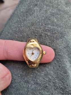 Heart Watch Brand New!! (PLEASE READ DESCRIPTION)