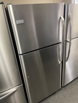 Deal: Frigidaire Stainless Top Mount Refrigerator – Adjustable Shelves