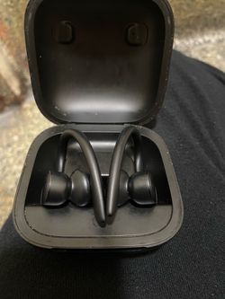 Beats by Dr. Dre Powerbeats Pro wireless earphones