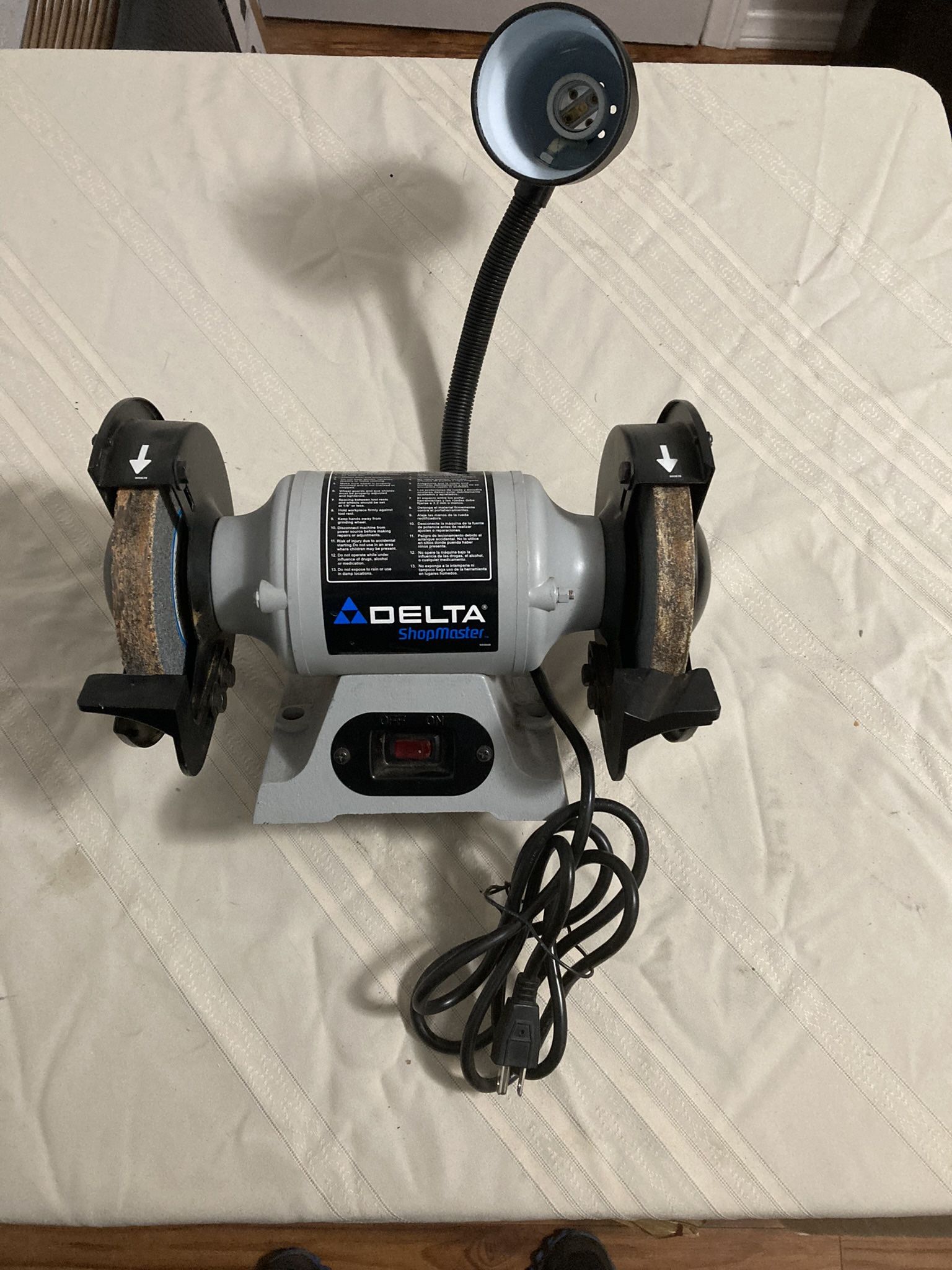 Delta Shopmaster Bench Top Grinder