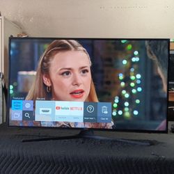 40 inch samsung smart tv beautiful tv comes with remote shows great quality picture works perfect guaranteed