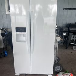 25 Cu. Ft. Side By Side Refrigerator 