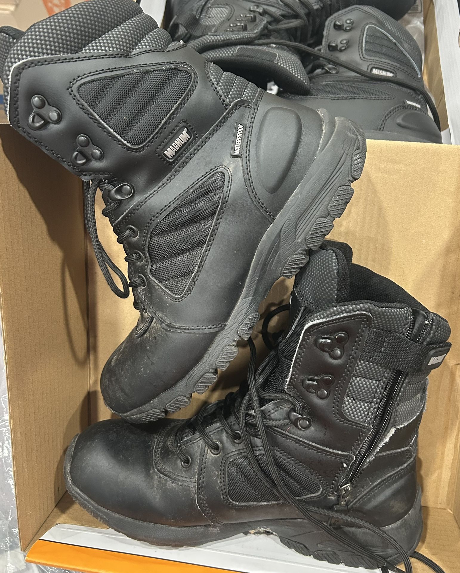 Men’s High Top Work Boots $25.00