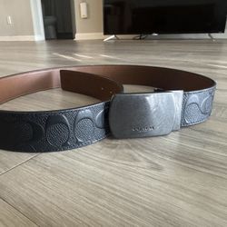 COACH Plaque Buckle Cut-To-Size Reversible Belt 