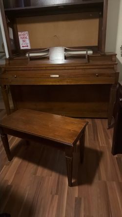 Baldwin classical piano