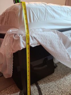 Twin Beds 