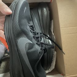 Nike Revolution Black Anthracite