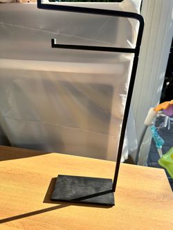 Hand towel rack - moveable arms