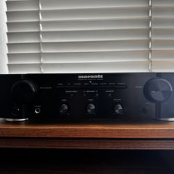 Marantz PM6006 Integrated Stereo Amplifier with Built-In DAC – Excellent Condition