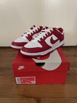 Used USC Dunks Size 9.5