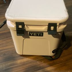 Brand New Yeti Roadie Cooler Pink 24