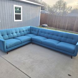 Allie Jade 2-Piece Sectional Sofa