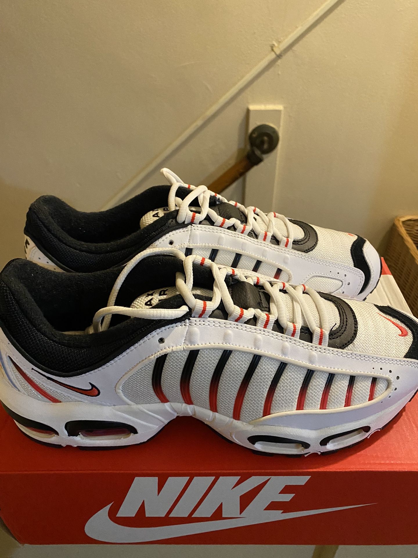 Nike Air Max Tailwind IV.  Size: 11
