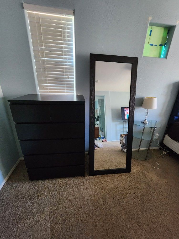 Moving SALE- Bedroom Set