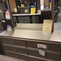 Brooklyn Champagne Dresser & Mirror