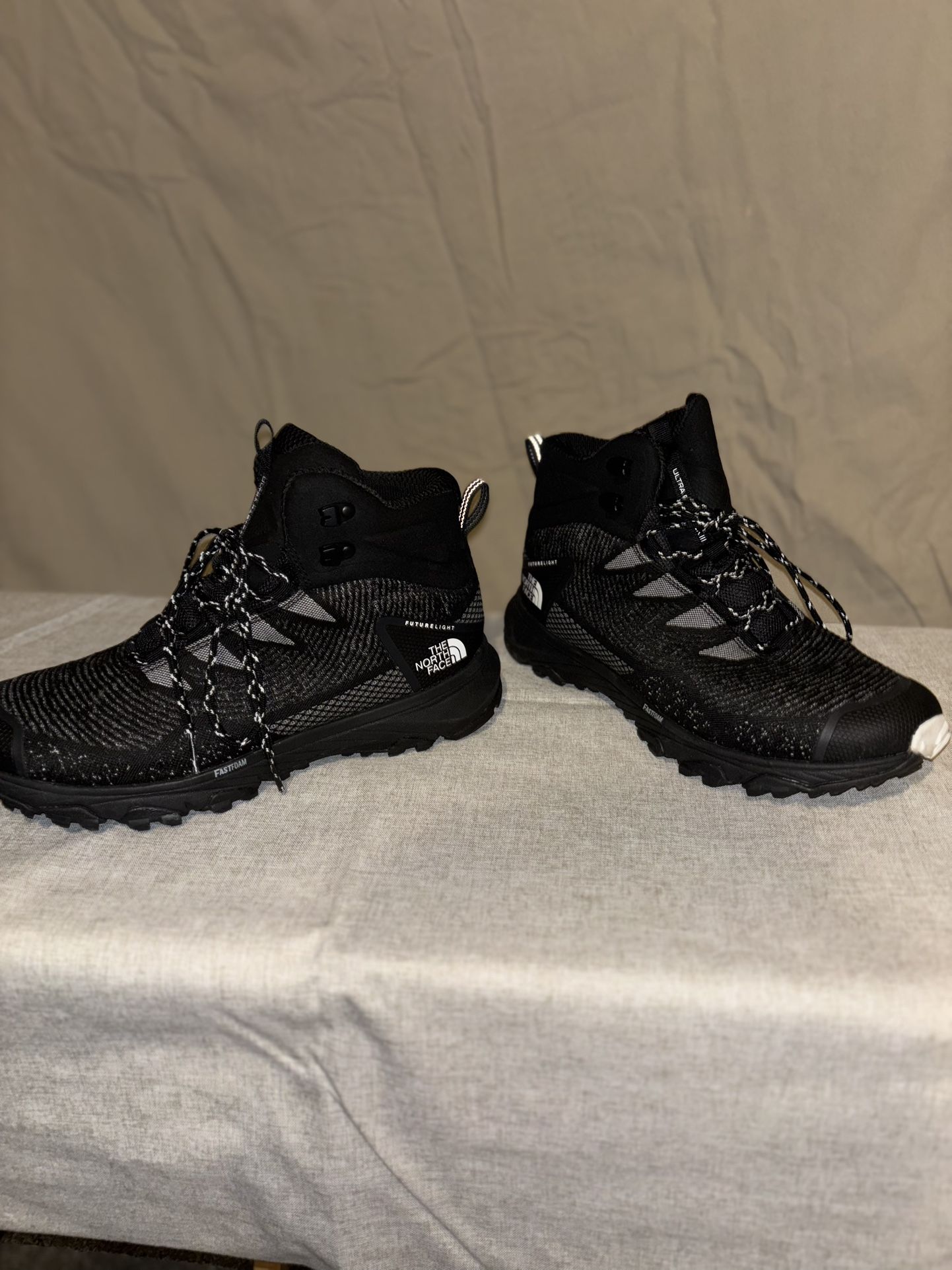 NorthfFace Men’s Ultra Fastpack iii Mid FL (Woven) Boots