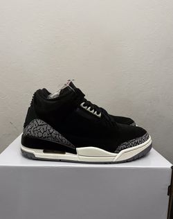Air Jordan 3 Women’s 7, 7.5