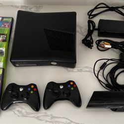 Xbox 360, W/ 2 Controllers, W/ Kinect