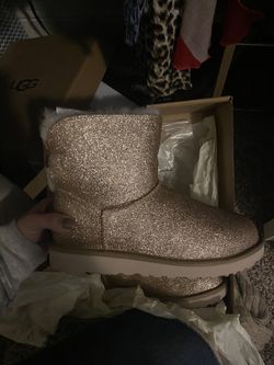 Brand new glitter and bow UGG boots, women’s size 8
