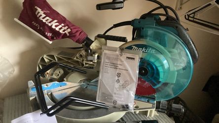 Mikita compound chop saw