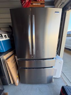 Frigidaire Gallery French Door Refrigerator