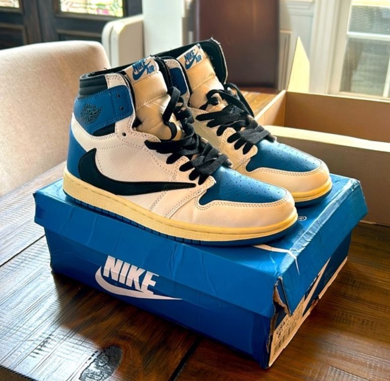 Jordan 1 Travis Scott Fragments