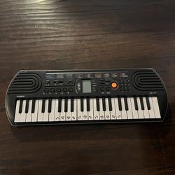 Mini Casio Keyboard 