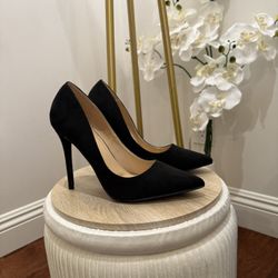 Black Heels Size 8
