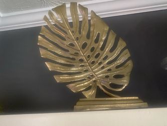 standing decor