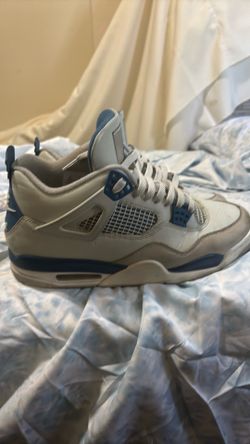 Jordan 4s