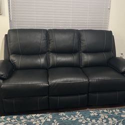 Black Leather Reclining Sofa 
