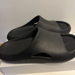 Black Crocs