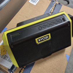 Ryobi 18V ONE+ SPEAKER WITH BLUETOOTH® WIRELESS TECHNOLOGY