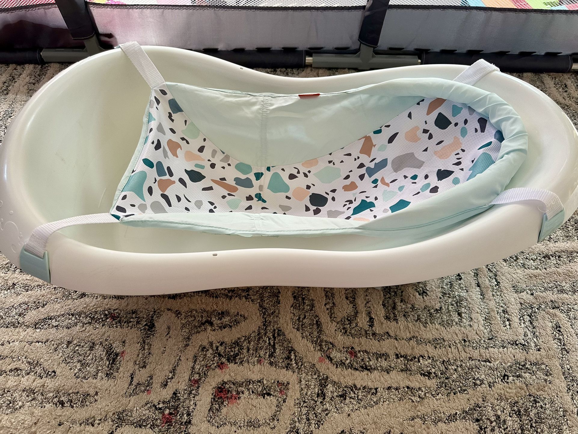 Fisher Price Baby To Toddler Bath Tub